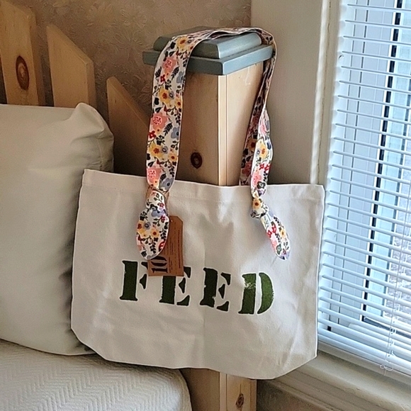 FEED for Clarins "10" Tote - Picture 1 of 7